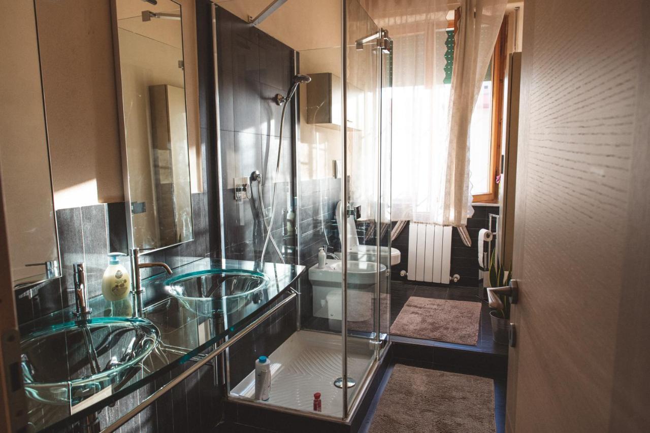 Camera Matrimoniale con Bagno in Comune