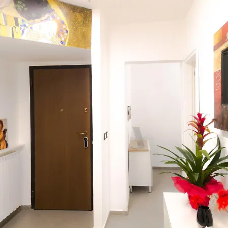 Ricci Home-2